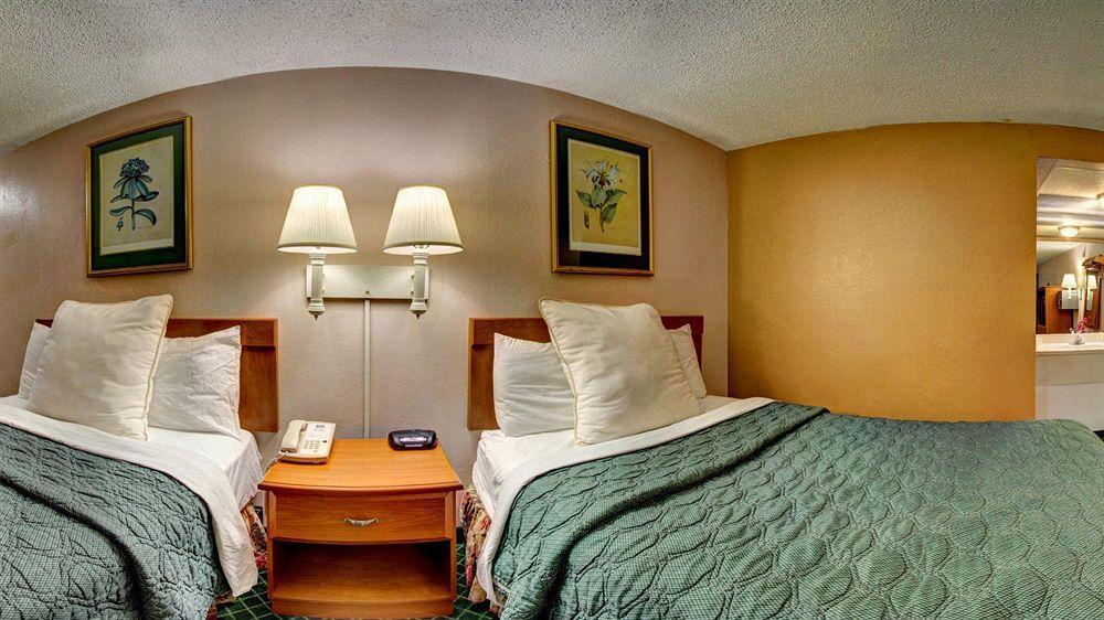 Econo Lodge Pooler - Savannah I-95 ภายนอก รูปภาพ