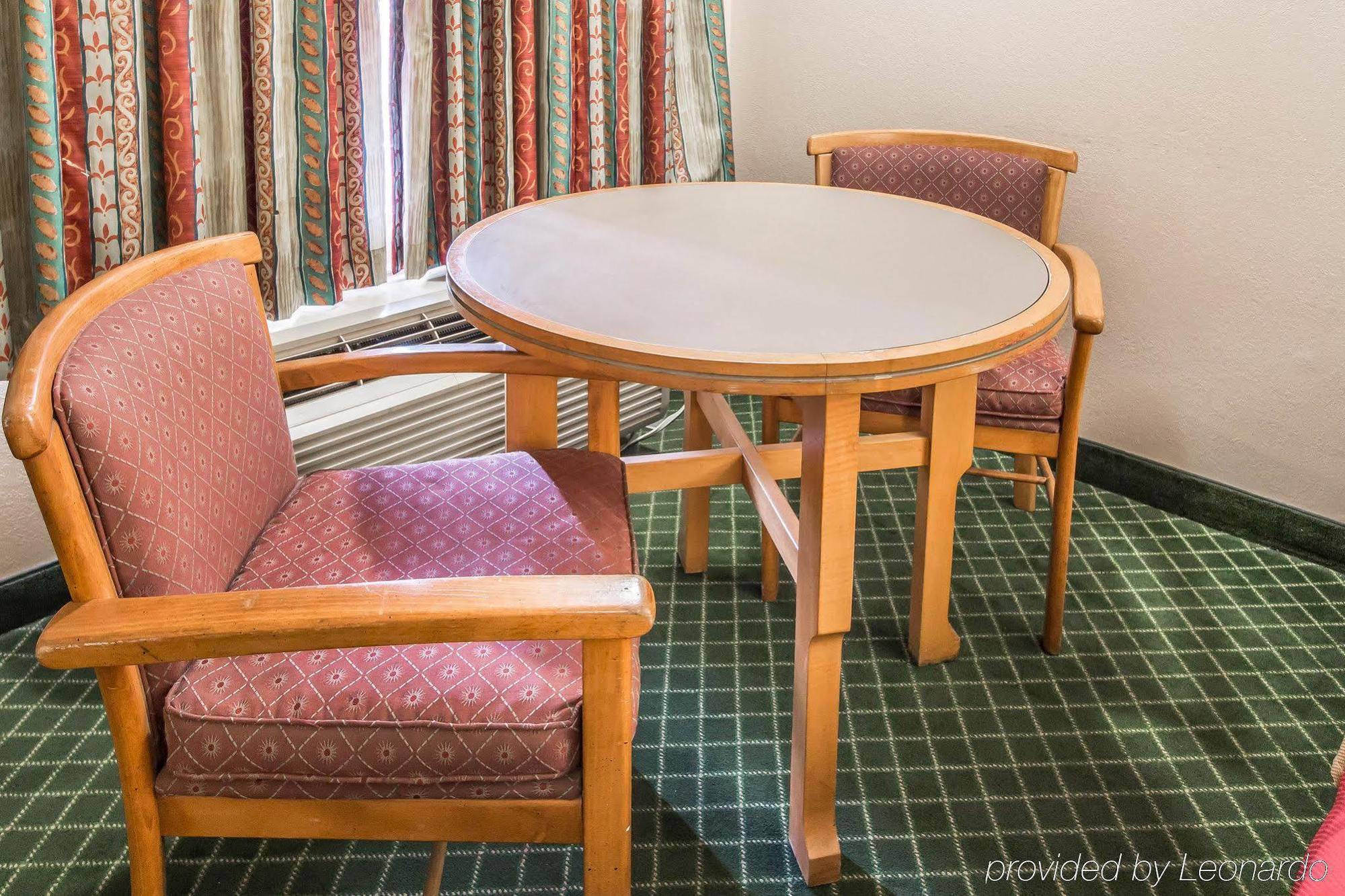 Econo Lodge Pooler - Savannah I-95 ภายนอก รูปภาพ