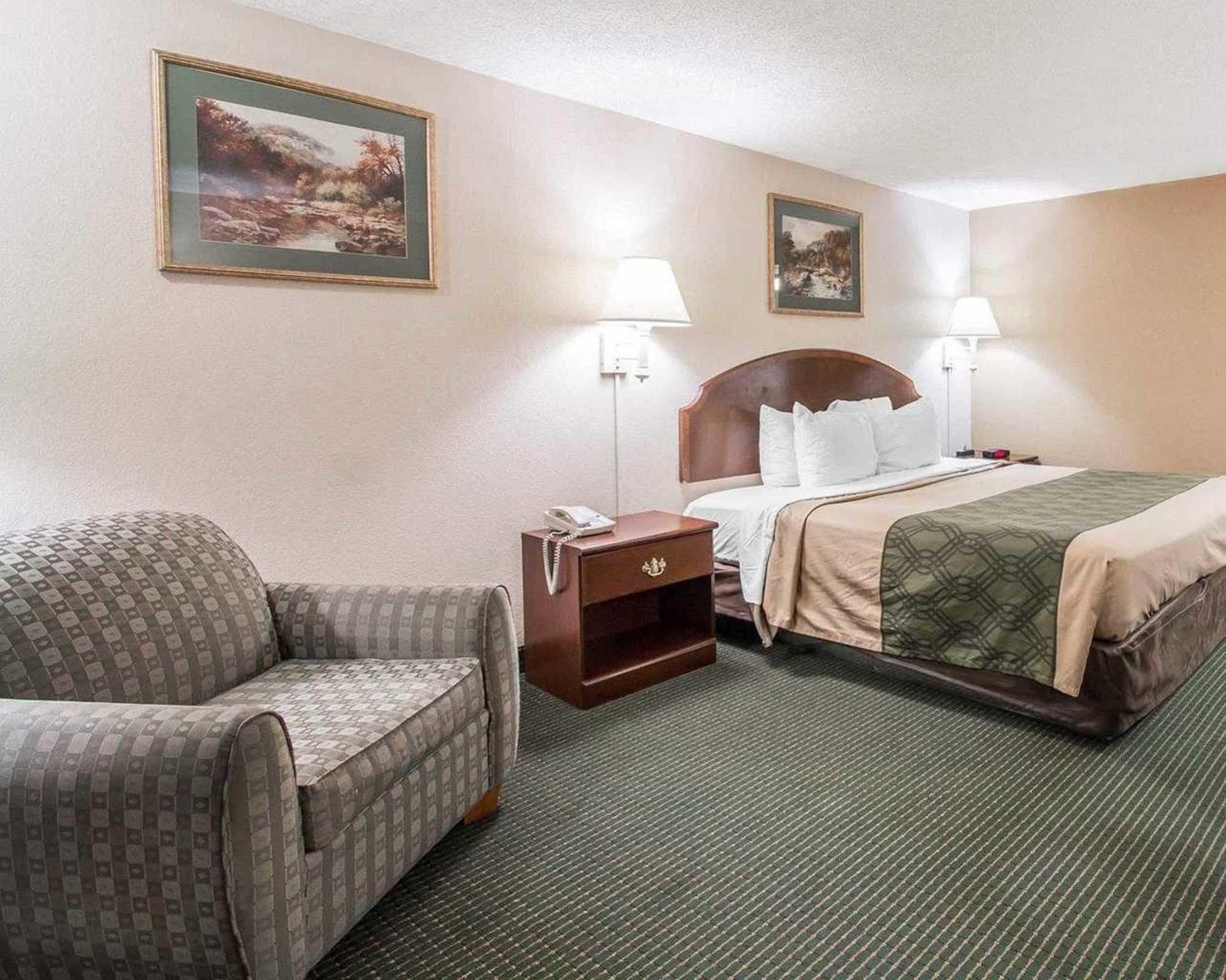 Econo Lodge Pooler - Savannah I-95 ภายนอก รูปภาพ