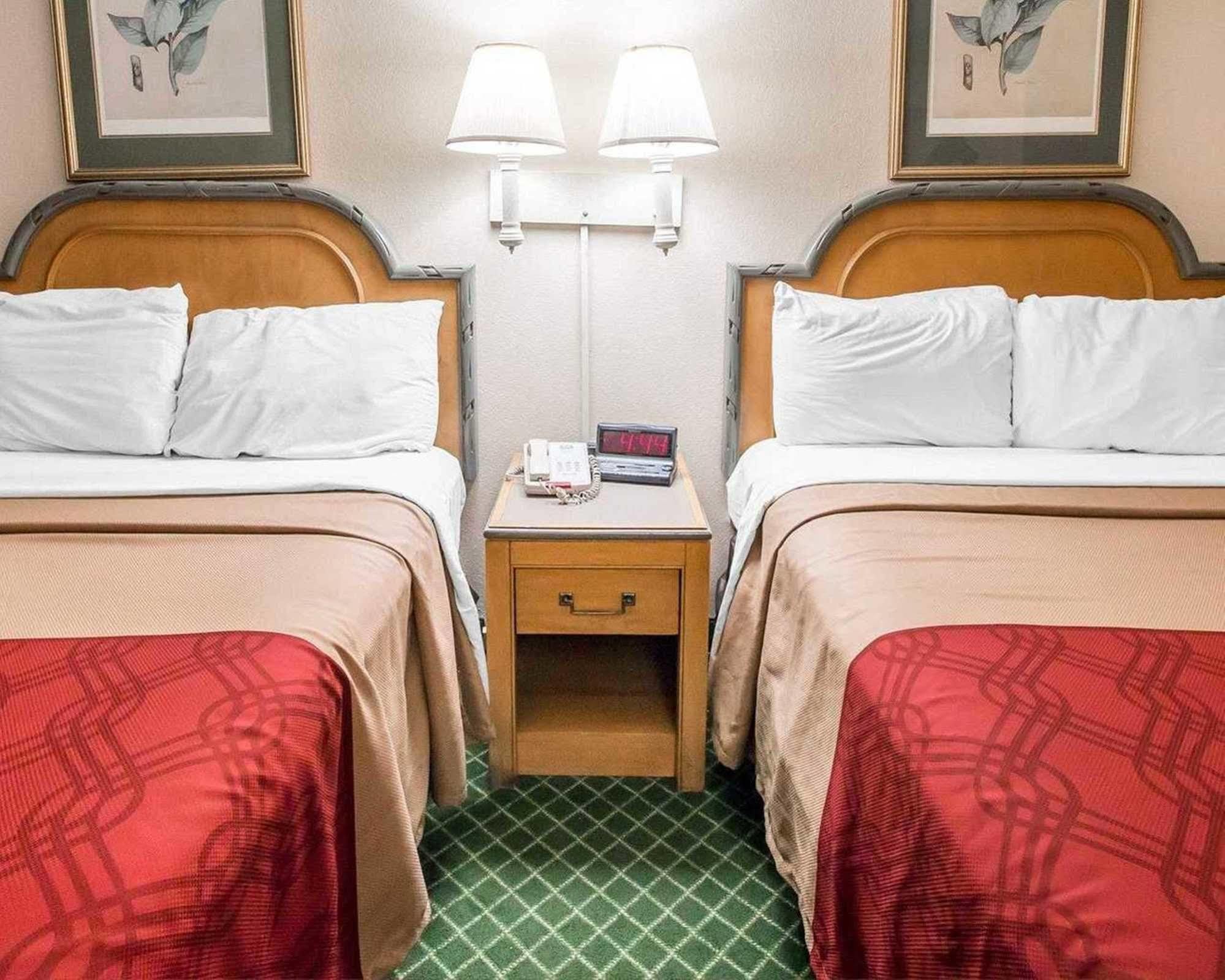Econo Lodge Pooler - Savannah I-95 ภายนอก รูปภาพ