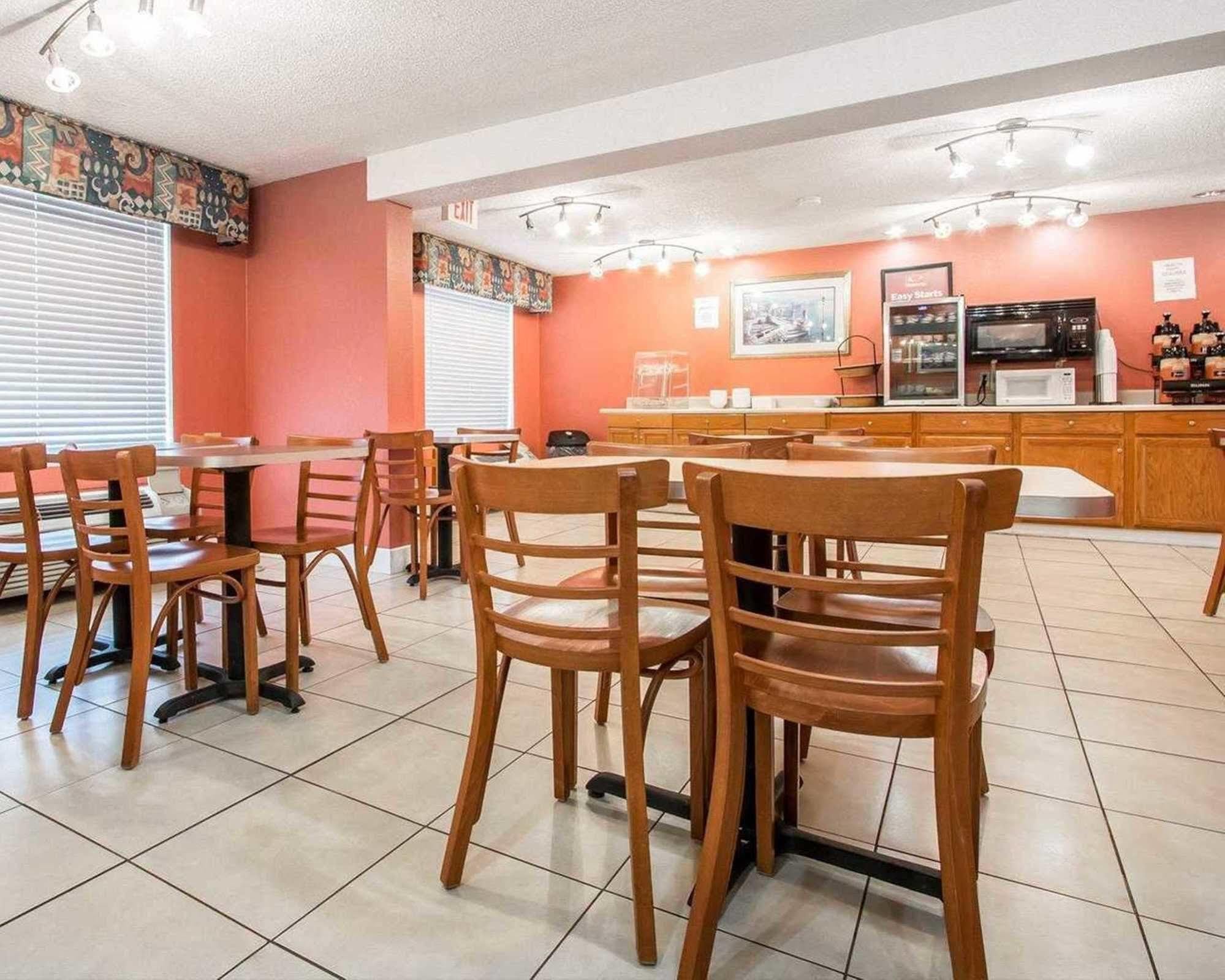 Econo Lodge Pooler - Savannah I-95 ภายนอก รูปภาพ